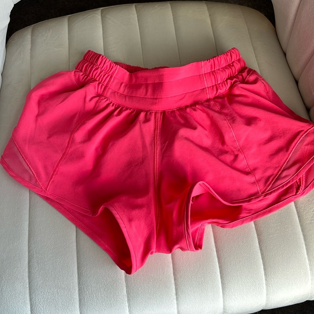 Lululemon hotty hot shorts size 0 glaze pink